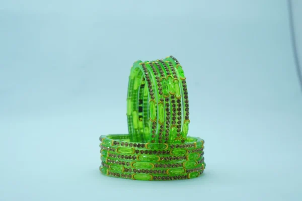 Kevna 4 bangles totai (Pack of 12 bangles)