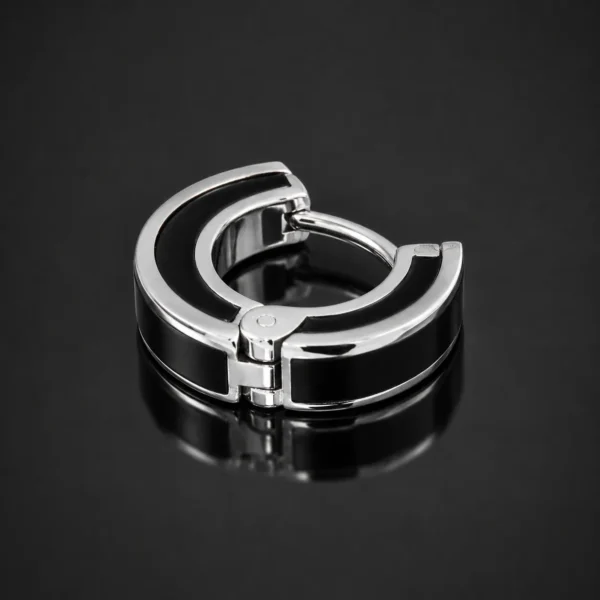 kevna black with silver earring